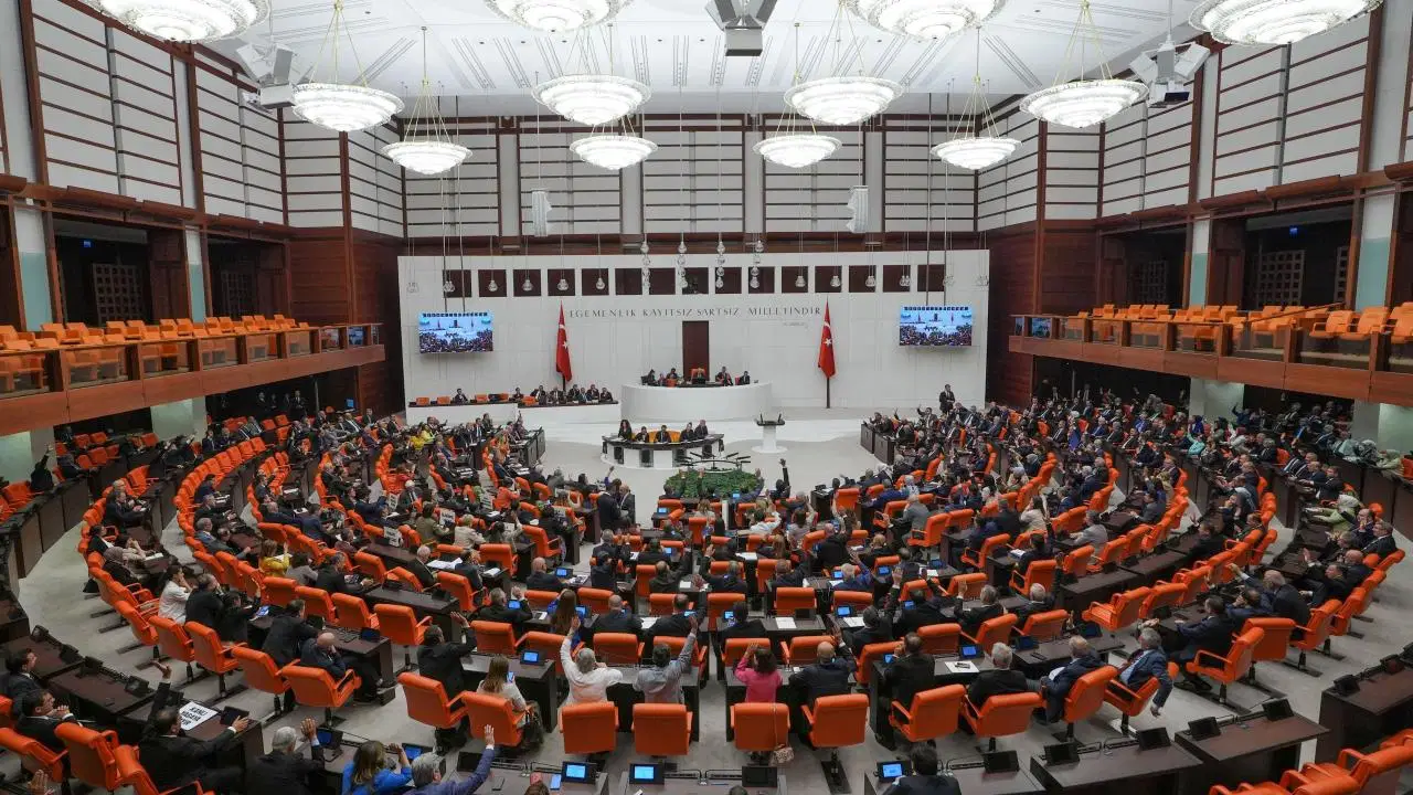 Çerçeve yasa Yarın Genel Kurul’da Tartışmaya Sunulacak: 592 Milletvekilinden 410’u Onay Bekliyor