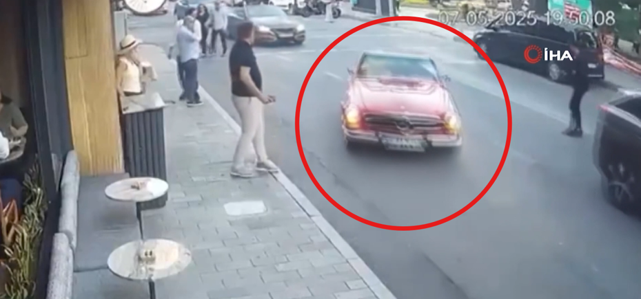 Valeye verilen klasik otomobil kaza yaptı: Firma masrafı ödemedi