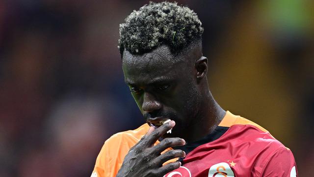 galatasaray-davinson-sanchez-seferberlik-erken-dönüş-imkanı-56ch