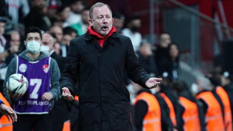 Sergen Yalçın Beşiktaş’ın teknik direktörü olacak mı? açıkladı