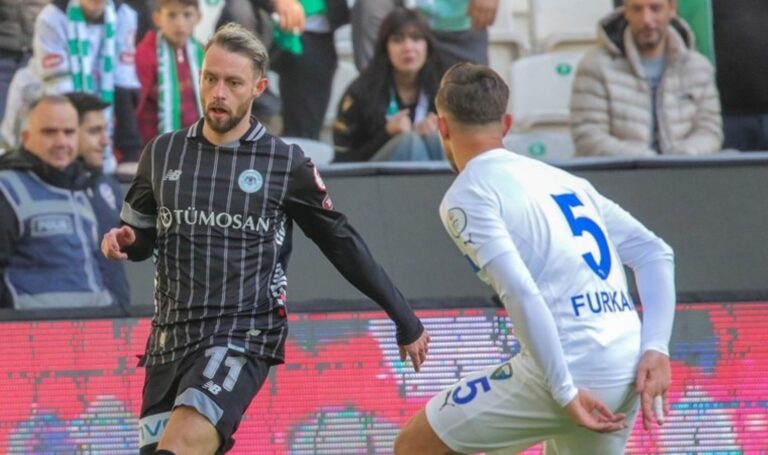 Konyaspor 90. dakikada ilk tura yükseldi!