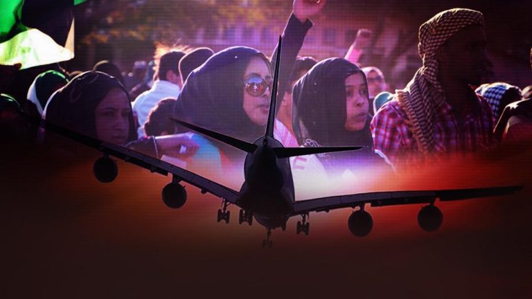 Saatlerce uçakta bekletildiler! Dünya bu uçuşu konuşuyor