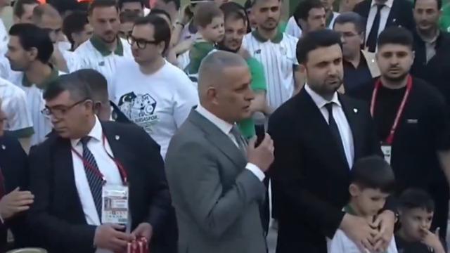 Bursaspor taraftarından TFF Başkanı Hacıosmanoğlu’na protesto! Islıklar hiç susmadı